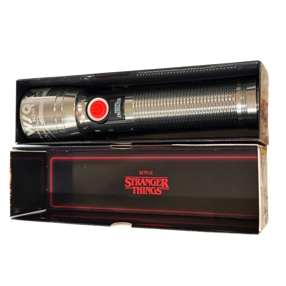 Energizer Stranger Things Squawk Flashlight LED UV Light Netflix Collectible - Picture 6 of 6